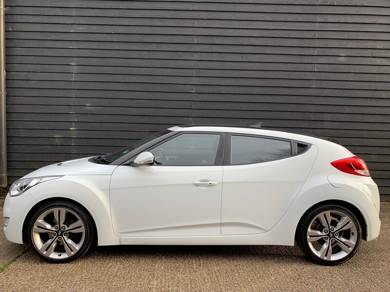 View HYUNDAI VELOSTER 1.6 GDi Sport Hatchback 4dr Petrol DCT Euro 5 (140 ps)