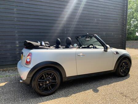 MINI CONVERTIBLE 2015