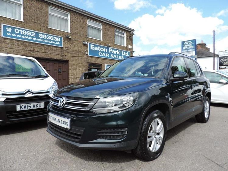 View VOLKSWAGEN TIGUAN 2.0 TDI BlueMotion Tech S DSG ss 5dr