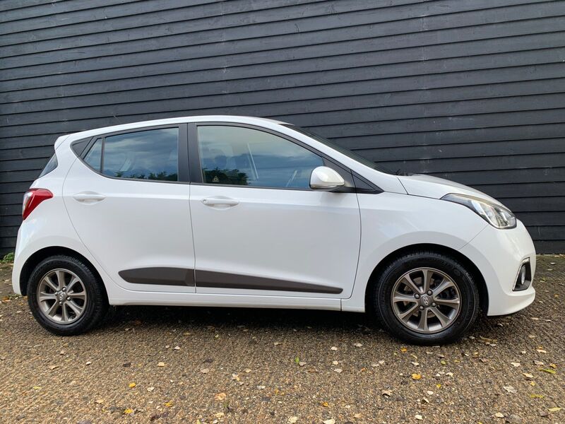 View HYUNDAI I10 1.0 Premium 5dr